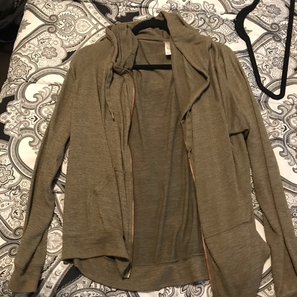 zip up hoodie